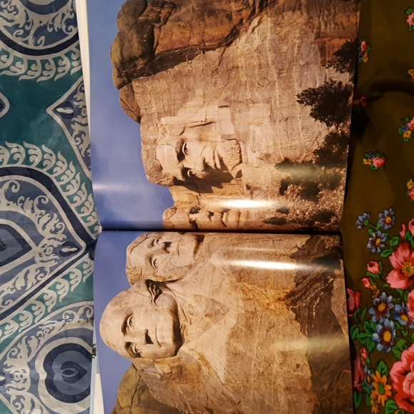 Book - Picture 7 of 8